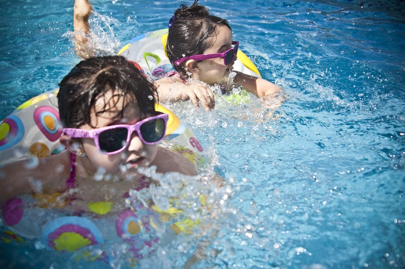 Recel entre els propietaris a obrir les piscines privades com a refugis clim&agrave;tics